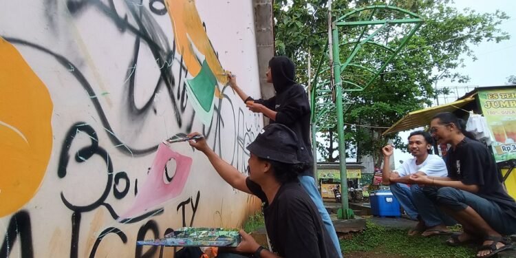 Terasvara Ngamalsik, Ajak Warga Berekspresi Sambil Beramal