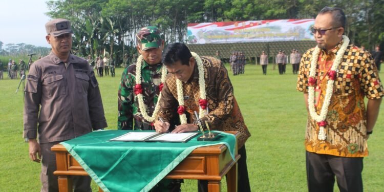 Kastaf Kodim 0736/Batang, Resmi Tutup TMMD Sengkuyung Tahap I Desa Cepagan