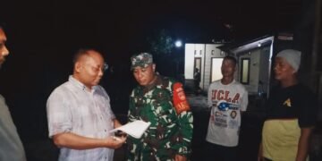 Anggota Kodim Batang, Cepat Dalam Antisipasi Bencana Angin Puting Beliung di Kecamatan Warungasem