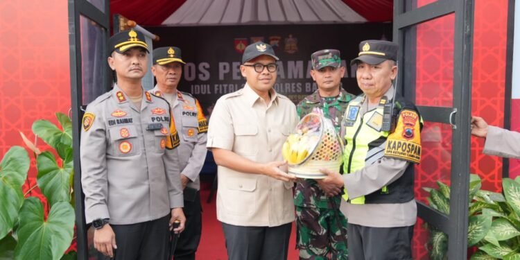 Dandim dan Kapolres Batang Dampingi Bupati Tinjau Rest Area 379