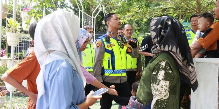 Kapolres dan Wakapolres Batang Pastikan Keamanan dan Kenyamanan Wisatawan