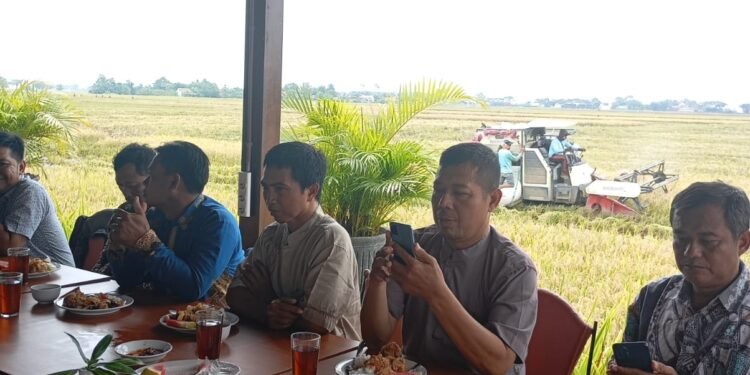 Pelatihan Digital Marketing Tahap 2: Membangun Kemandirian Pemuda di Era Digital