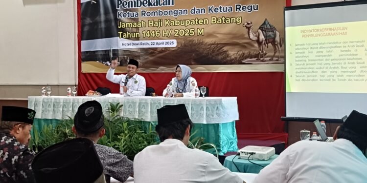Jelang Pemberangkatan Calon Haji, Kemenag Batang Bekali Karom