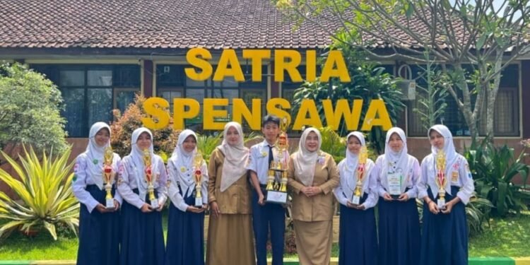 Intens Berlatih, PMR Spensawa Juara Umum COMPARA