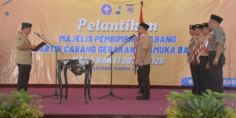 Dikukuhkan Kamabicab, Bupati Batang Upayakan Penguatan Fondasi Kepramukaan