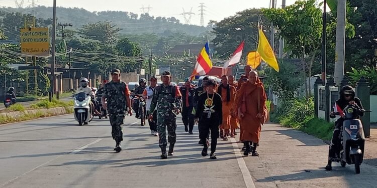 Kodim 0736/Batang Kawal Ketat Napak Tilas Sang Buddha, Ritual Thudong Bawa Pesan Kebijaksanaan