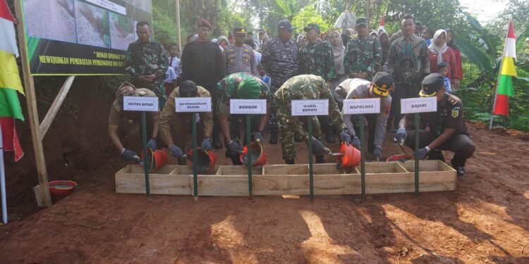 Wakil Bupati Batang Buka TMMD Sengkuyung Tahap II Desa Kalisalak