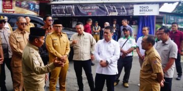 Tingkatkan Ekonomi di Batang, Wamendes PDT Bentuk Koperasi Merah Putih Desa Keteleng