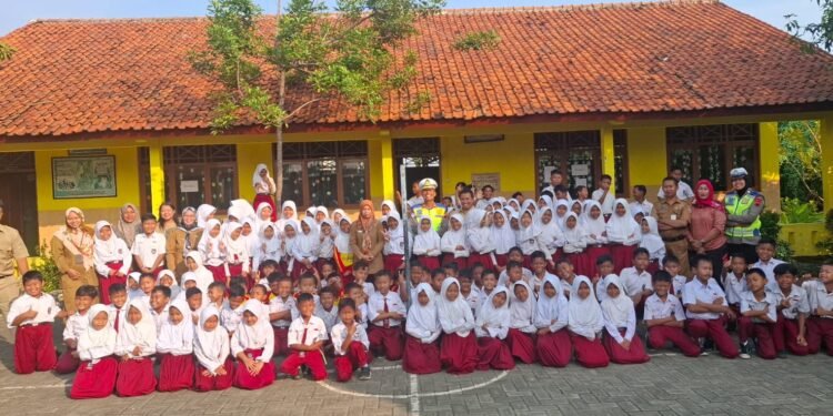 Pendidikan Tata Tertib Berlalu Lintas untuk Masyarakat: Peningkatan Kesadaran Keamanan Berkendara