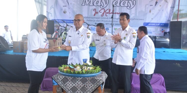 Bupati Batang: Hanya 20 Sengketa dari 200 Ribu Pekerja, Bukti Komunikasi Buruh dan Pengusaha Terjaga