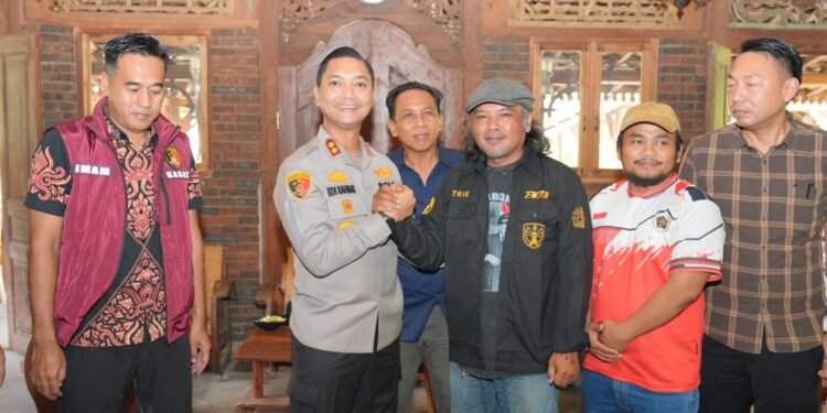 Kapolres Batang Kukuhkan FWPB, Perkuat Sinergi Polri dan Pers di Era Society 5.0