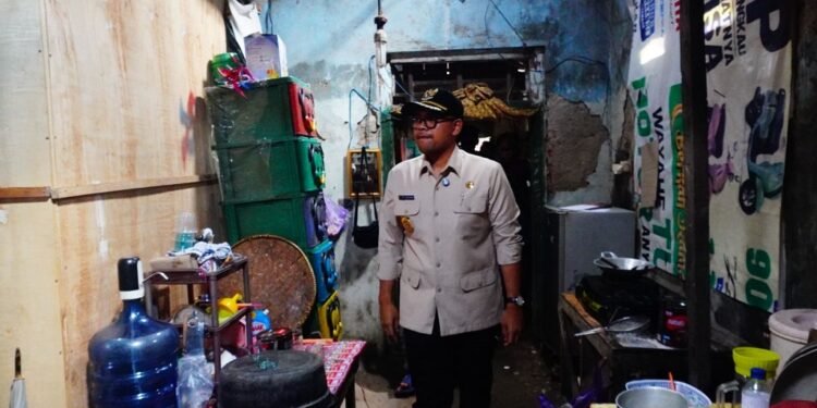 Bupati Batang Berikan Bantuan RTLH Dengan Total Rp2,9 Miliar