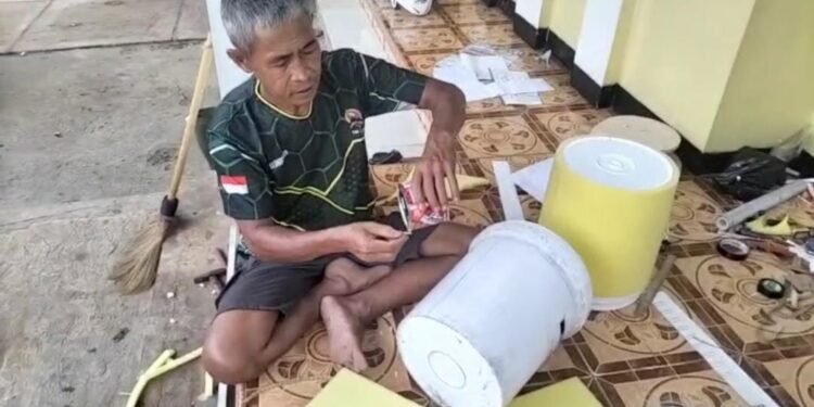 Anggota KODIM Batang Merubah Limbah Jadi Komoditas Berharga