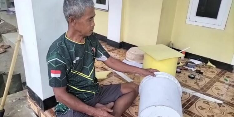 Anggota KODIM Batang Merubah Limbah Jadi Komoditas Berharga