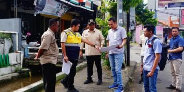 Ingin Tata Kota Bagus, Bupati Batang Bangun Trotoar Sistem Pengaturan Kabel Bawah Tanah