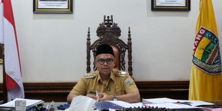 Bupati Batang Upayakan Benahi Regulasi Ketenagakerjaan