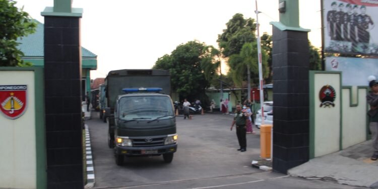 Kodim 0736/Batang, Berangkatkan 112 Calon Siswa Caba dan Catam PK TNI AD