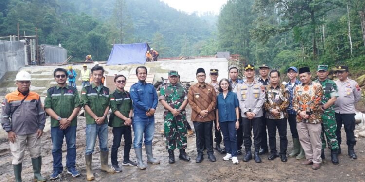 Tinjau PLTM Kambangan, Bupati Batang Dukung Tumbuhnya Energi Berkelanjutan