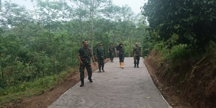 Tim Wasev Korem 071/Wijaya Kusuma Tinjau TMMD Sengkuyung Tahap II Kodim 0736/Batang TA 2025.