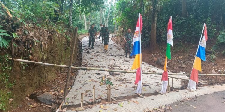 Tim Wasev Korem 071/Wijaya Kusuma Tinjau TMMD Sengkuyung Tahap II Kodim 0736/Batang TA 2025.