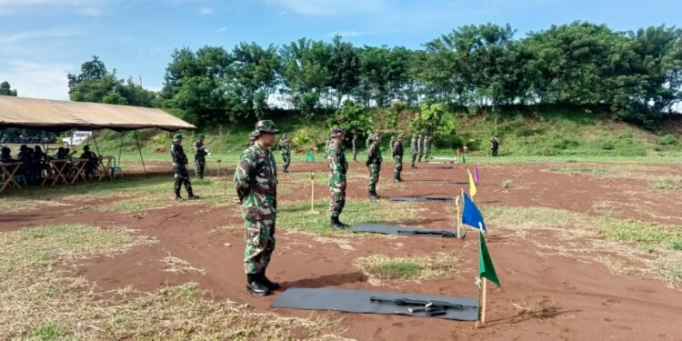 Tingkatkan Kemampuan Prajurit, Kodim Batang Gelar Latihan Menembak Laras Panjang