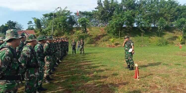 Tingkatkan Kemampuan Prajurit, Kodim Batang Gelar Latihan Menembak Laras Panjang