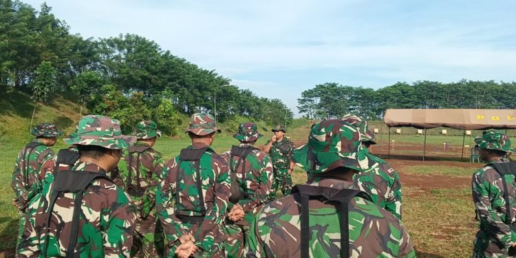Tingkatkan Kemampuan Prajurit, Kodim Batang Gelar Latihan Menembak Laras Panjang
