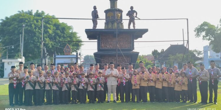 Kwarcab Batang Raih Penghargaan “Teladan” Pesta Siaga Kwarda