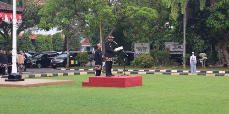 Dandim 0736/Batang Hadiri Upacara Hari Lahir Pancasila di Halaman Pendopo Kabupaten Batang