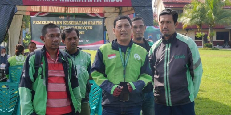 Hari Bhayangkara 2025: Polres Batang Gelar Bakti Kesehatan untuk Pengemudi Ojek Online dan Anak-anak