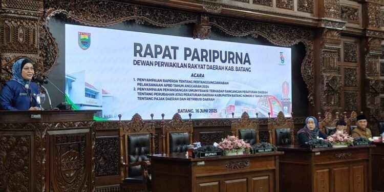 Bupati Batang Sampaikan Raperda Pertanggungjawaban APBD 2024, Kembali Raih Opini WTP