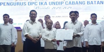 Dilantiknya DPC IKA UNDIP, Bupati Batang Ingin Sinergi Bangun Daerah
