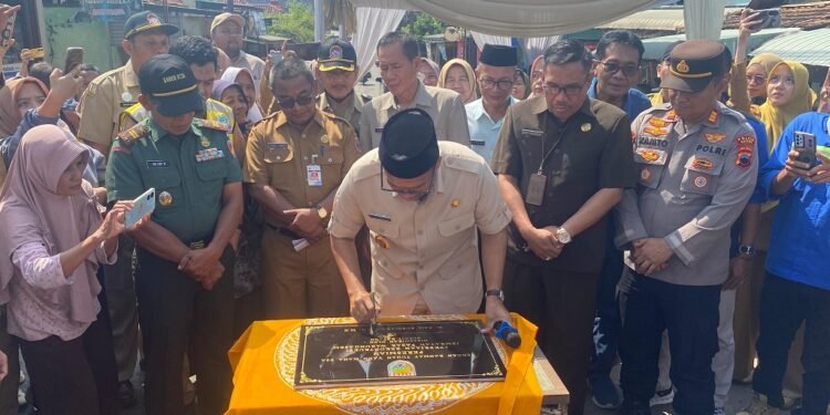 Hanya 70 Hari Kerja, Bupati Batang Resmikan Jembatan Pasar Warungasem