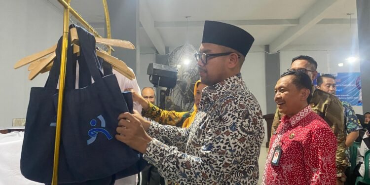 260 Orang Siap Kerja, Bupati Batang Tutup Program Daker Tahap 1