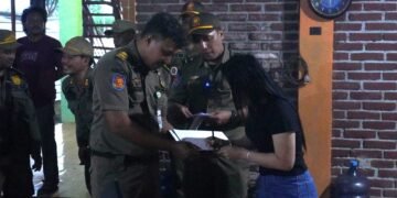 Satpol PP Batang Berikan Surat Peringatan Ke 30 Tempat Kafe dan Karaoke