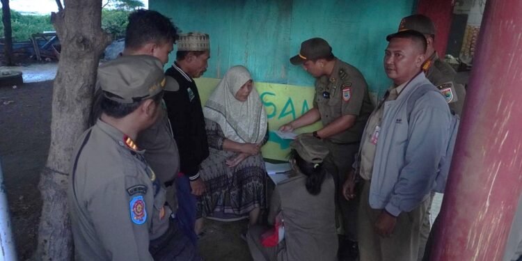 Satpol PP Batang Berikan Surat Peringatan Ke 30 Tempat Kafe dan Karaoke