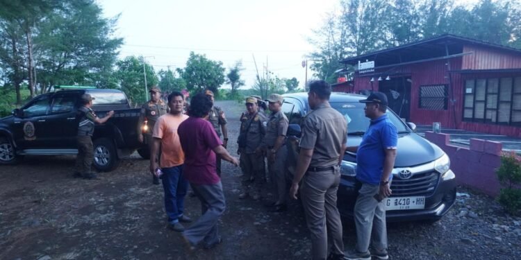 Satpol PP Batang Berikan Surat Peringatan Ke 30 Tempat Kafe dan Karaoke