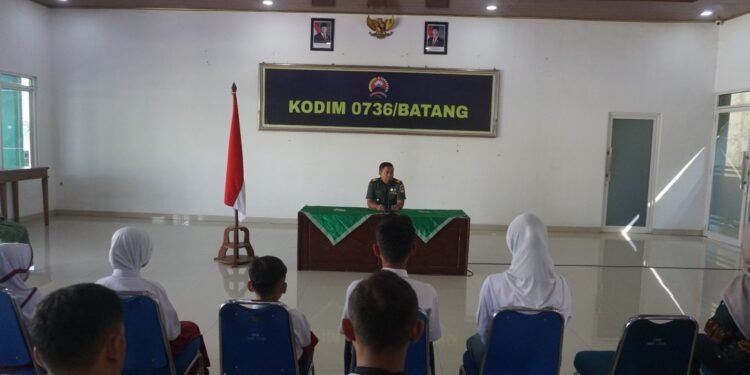 49 Anak Anggota Kodim 0736/Batang Dapat Beasiswa Berprestasi