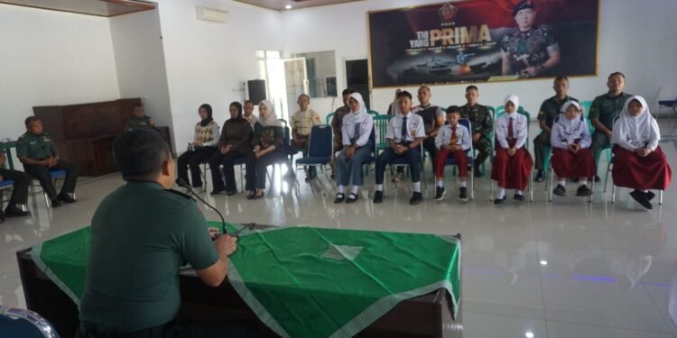 49 Anak Anggota Kodim 0736/Batang Dapat Beasiswa Berprestasi