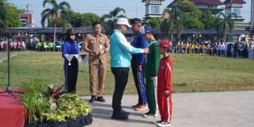 Seragam Gratis di Batang, Anggaran Langsung Dialokasikan ke Sekolah Langsung