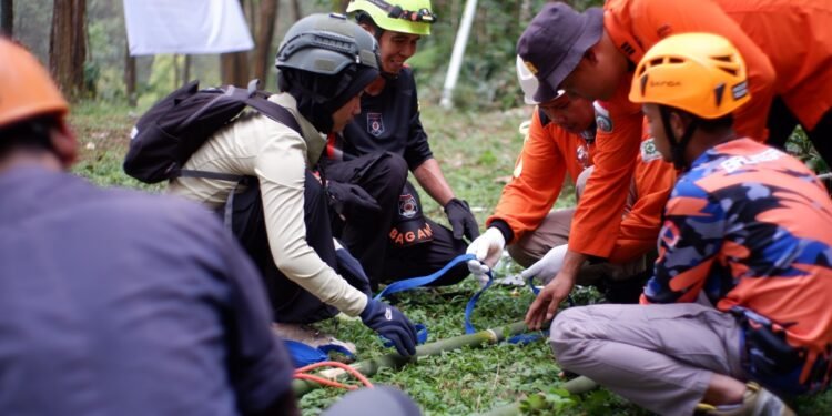 BASARNAS Bekali Tim FKP3 Jungle Rescue Tangani Kebencanaan