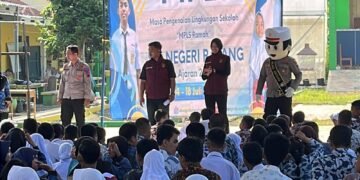 MPLS Ramah Anak: Polres Batang Ajarkan 44 Siswa SLB Cara Lindungi Diri dari Kekerasan