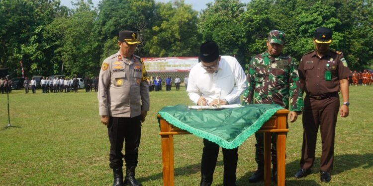 Bupati M. Faiz Kurniawan Buka TMMD Sengkuyung III Desa Plelen