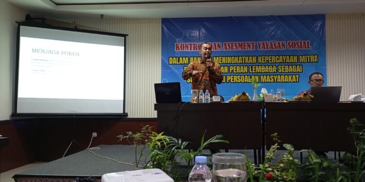 Rajut Erat Hubungan Lintas Generasi, Pembinaan Berkala Untuk Meningkatkan Kapasitas Pegiat Sosial