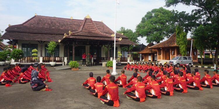 Berikan Semangat dan Motivasi Ke Paskibraka Kabupaten Batang