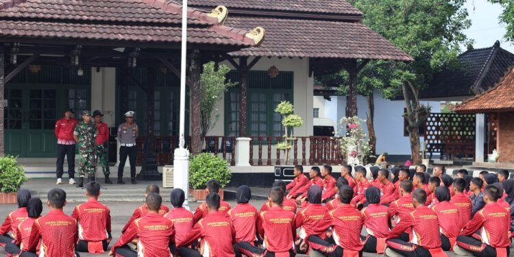 Berikan Semangat dan Motivasi Ke Paskibraka Kabupaten Batang