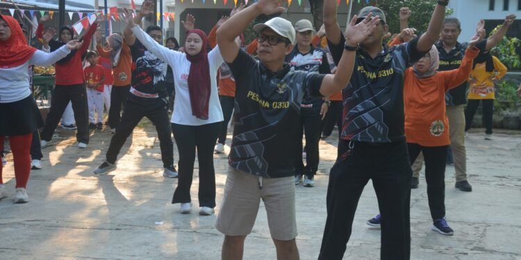 Meriahkan HUT Ke-80 RI, Warga Pesona Griya Batang 0310 Gelar Jalan Sehat dan Lomba