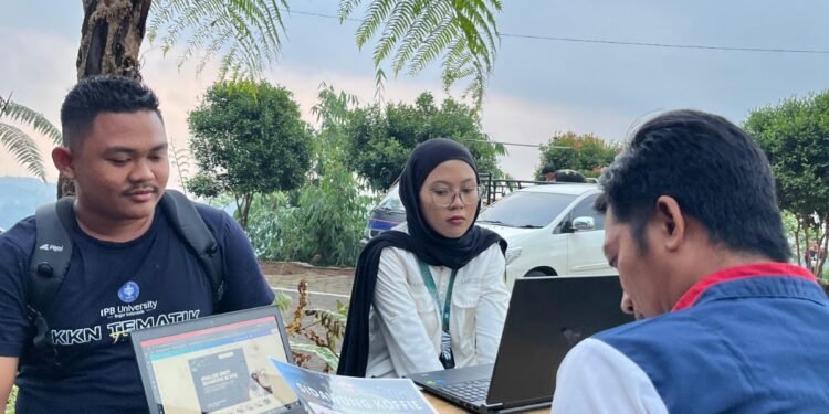 KKNT IPB Dorong Daya Saing dan Pengembangan Sidawung Koffie sebagai Ikon UMKM Desa Tombo