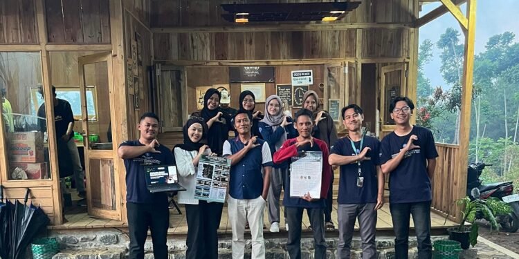 KKNT IPB Dorong Daya Saing dan Pengembangan Sidawung Koffie sebagai Ikon UMKM Desa Tombo