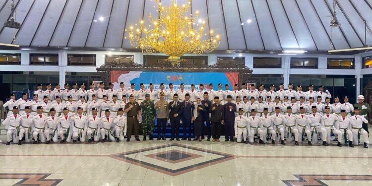 Resmi Dikukuhkan, Paskibraka Batang Garda Muda Penjaga Kehormatan Merah Putih